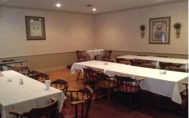 Winton Inn & Suites