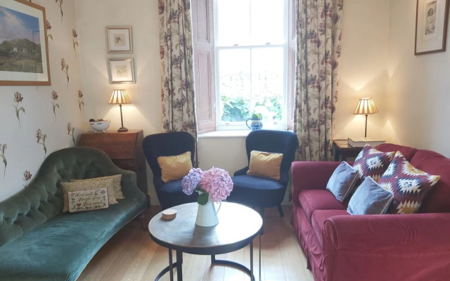 Hill House Clifden
