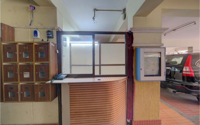 OYO 18454 Hallmark Inn Begumpet