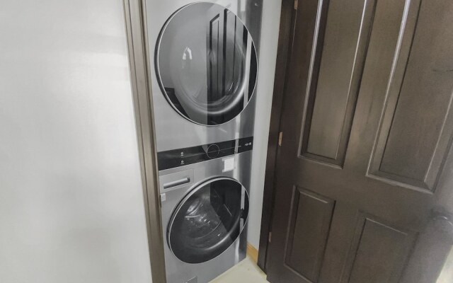 Woodside 207 4 Bedroom Home by RedAwning