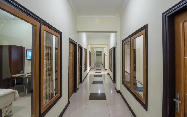 RedDoorz Syariah near Taman Rimba Zoo Jambi