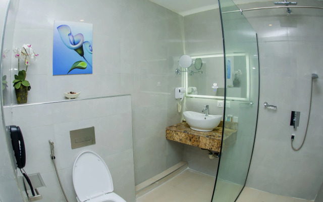 Garden Top Hotel Festac