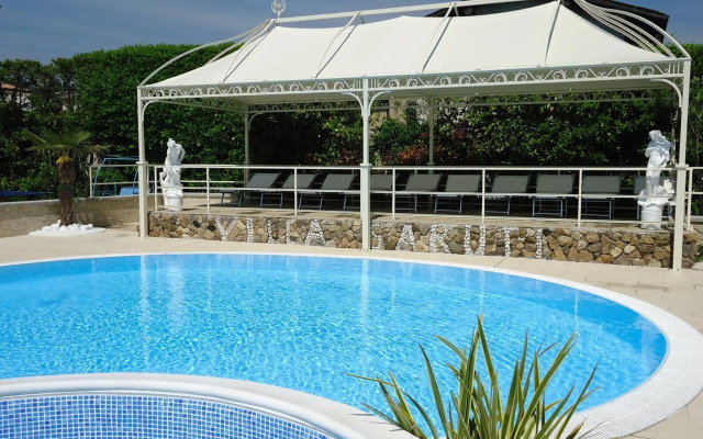 Villa Garuti Hotel & Appartements