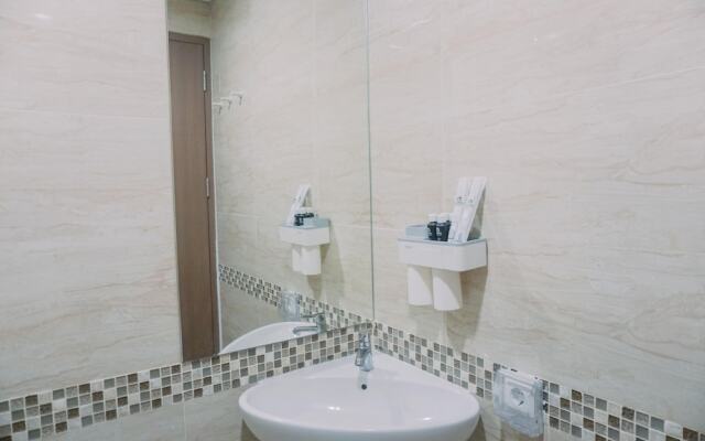 Good Choice And Homey Studio Apartment At B Residence