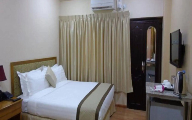 Royal Khattar Hotel