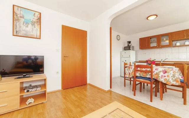 Amazing Apartment in Jadranovo With 2 Bedrooms and Wifi