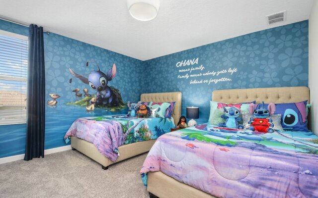 8 BD 5 BH Pool and Spa