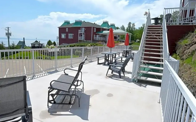 Pavillon Le Petit Manoir Du Casino