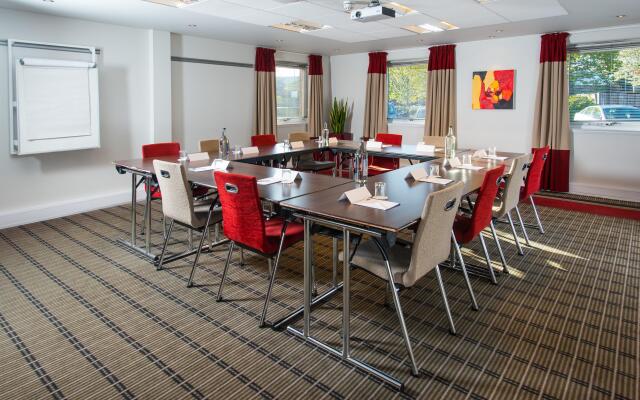 Holiday Inn Express Birmingham - Oldbury by IHG