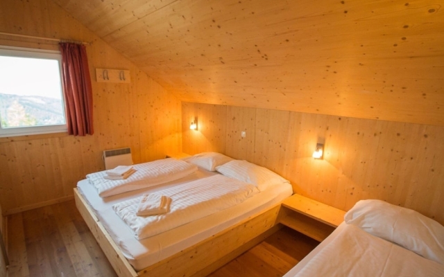 Wonderful Chalet in Klippitztörl with Hot Tub & Sauna
