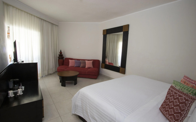 Grand Decameron Los Cabos, A Trademark All-Inclusive Resort