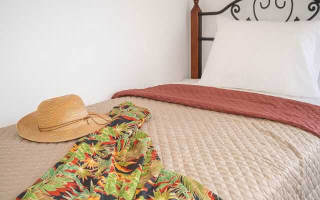 Almy Beach Hotel
