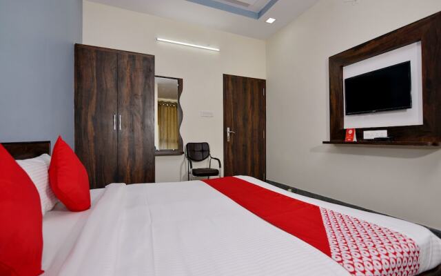 OYO 16577 Hotel Rajshree