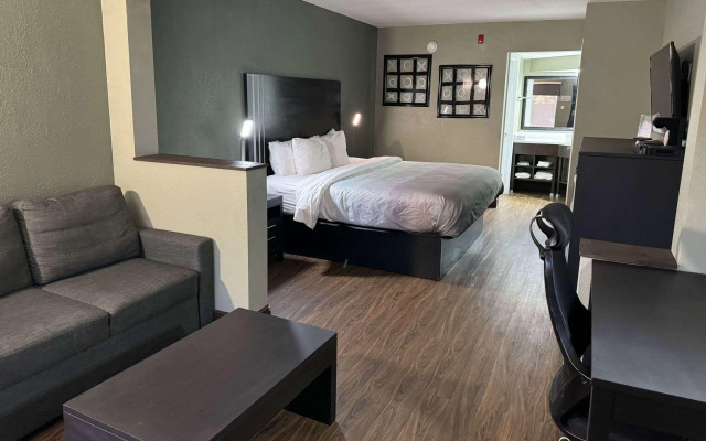 Quality Inn & Suites near Panama City Beach