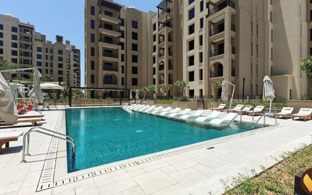 Elegant MJL Pool View Near Burj Al Arab