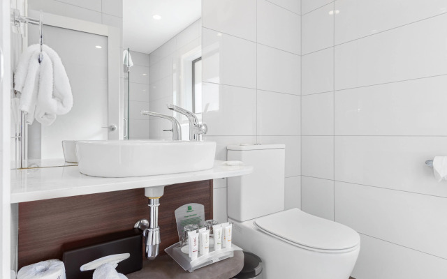 Holiday Inn Queenstown Frankton Road by IHG