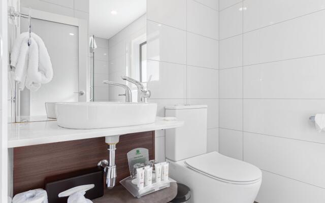 Holiday Inn Queenstown Frankton Road by IHG
