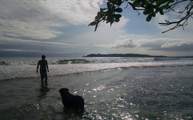 Surf Break at Paunch