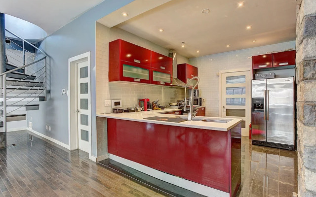 Destination Stays - LOFT HOUSE Quartier des Spectacles