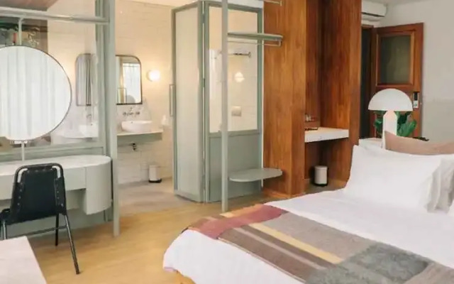 The House Tour Hotel with The Potting Shed