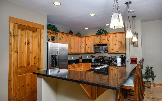 Kendall Camp Get-A-Way 4 Bedroom Townhome