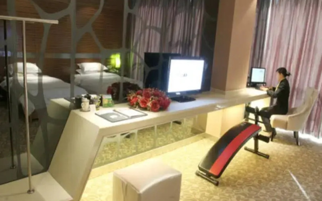 Jiujiang 168jingpin hotel