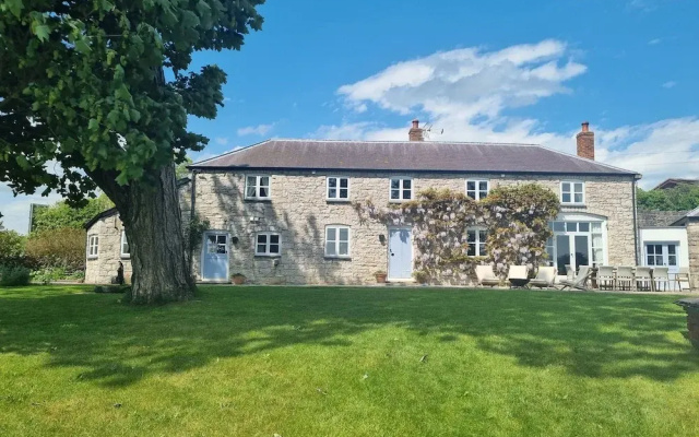 Ystrad Bach