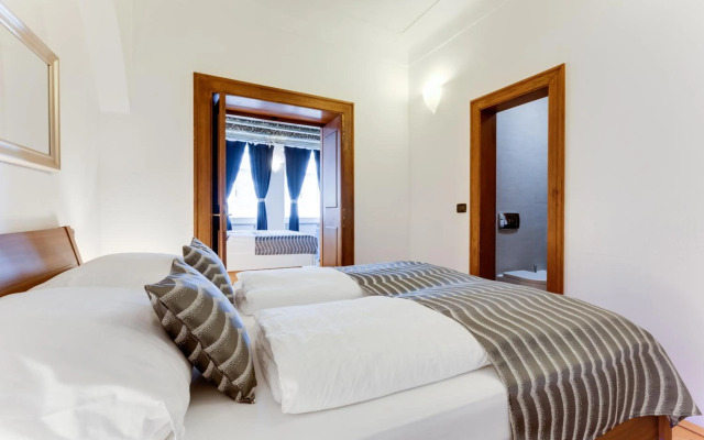 Charles Bridge Royal Apartment - Castle District