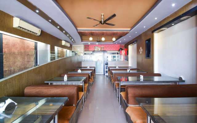 OYO Townhouse 742 Hotel Mangal Inn