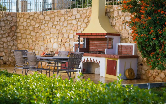 Sunshine Villa with Private Pool by Estia