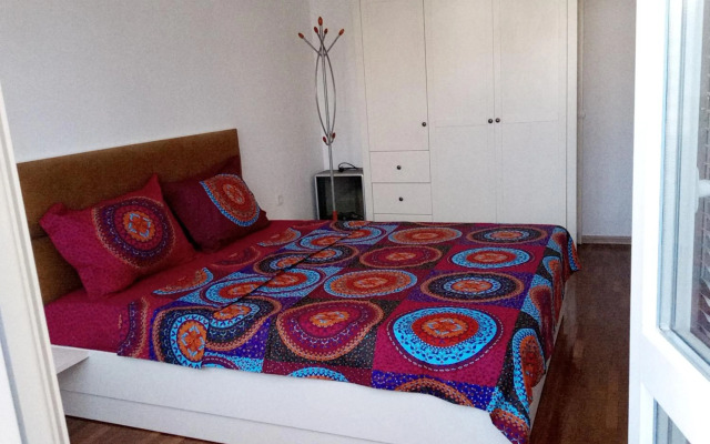 Просторен и добре обзаведен апартамент Oborishte 39 str