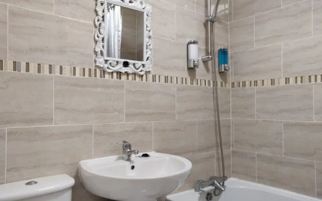 Marmaduke Apartments