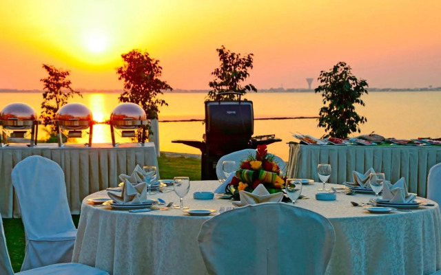 Sunset Beach Resort Marina & Spa