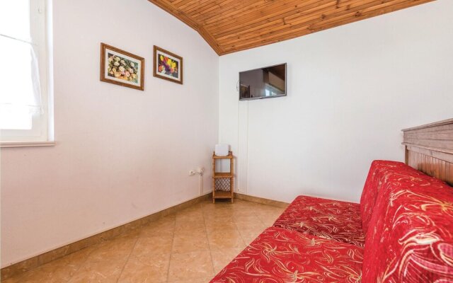 Beautiful Home in Banjol With Wifi and 2 Bedrooms