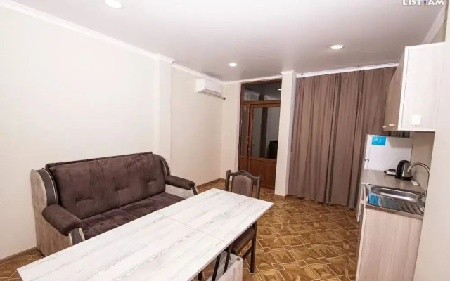Admiral 70 Hotel