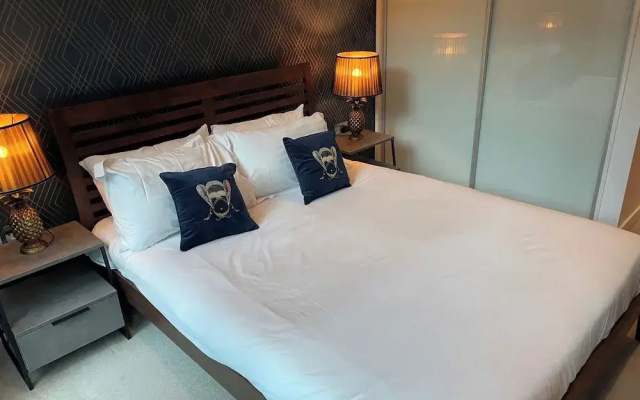 Very Centrally Located Chic one bed Quartermile Apartment