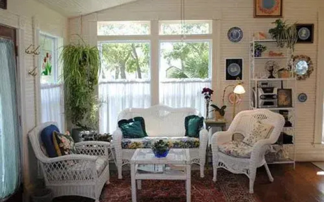 Angel Rose Bed & Breakfast