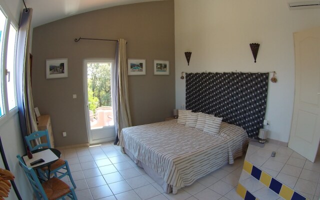 Villa et piscine privée vue mer