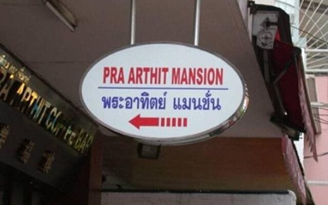 Phraarthit Mansion