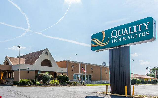 Quality Inn & Suites near I-480 and I-29