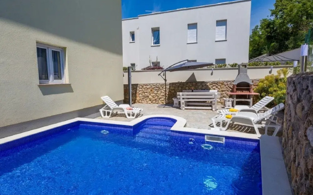 Cozy Holiday Home In Crikvenica With Private Swimming Pool