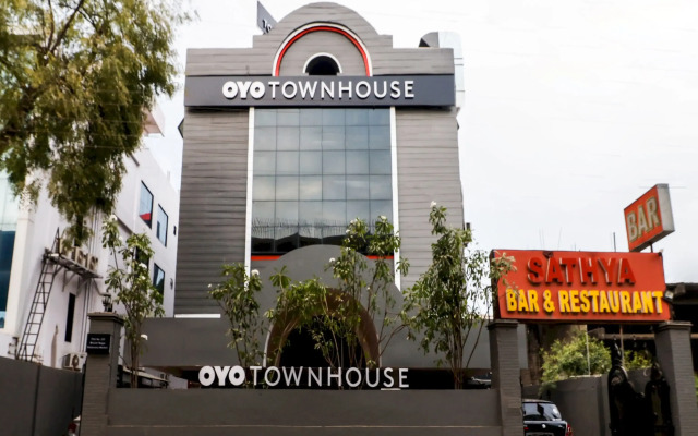 OYO Townhouse 155 Hotel Satya