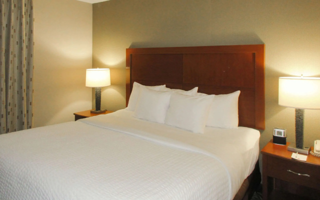 Clarion Inn & Suites Cortland - University Area
