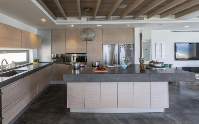 Beachfront Dream Villa