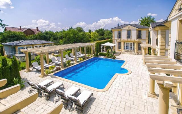 Luxury-Villas