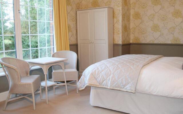 Trivelles Waterhall Country Hotel - Gatwick