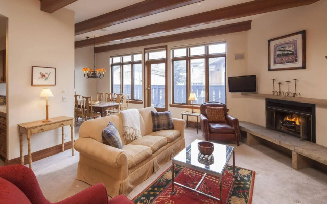 Plaza Lodge by Destination