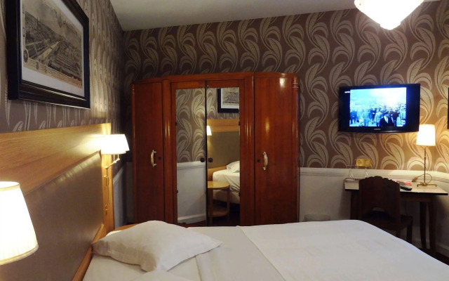 Hotel Le Cercle Tour Eiffel