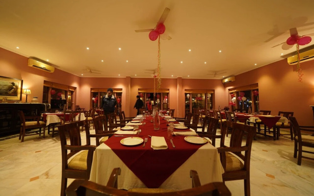 Hotel Dev Vilas