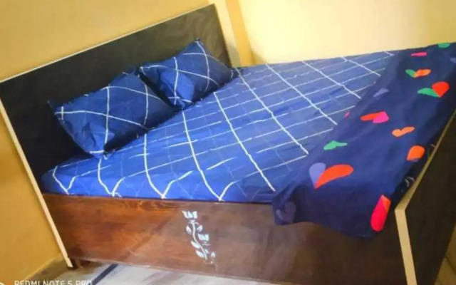 Oyo 80596K Two Friends Hotel